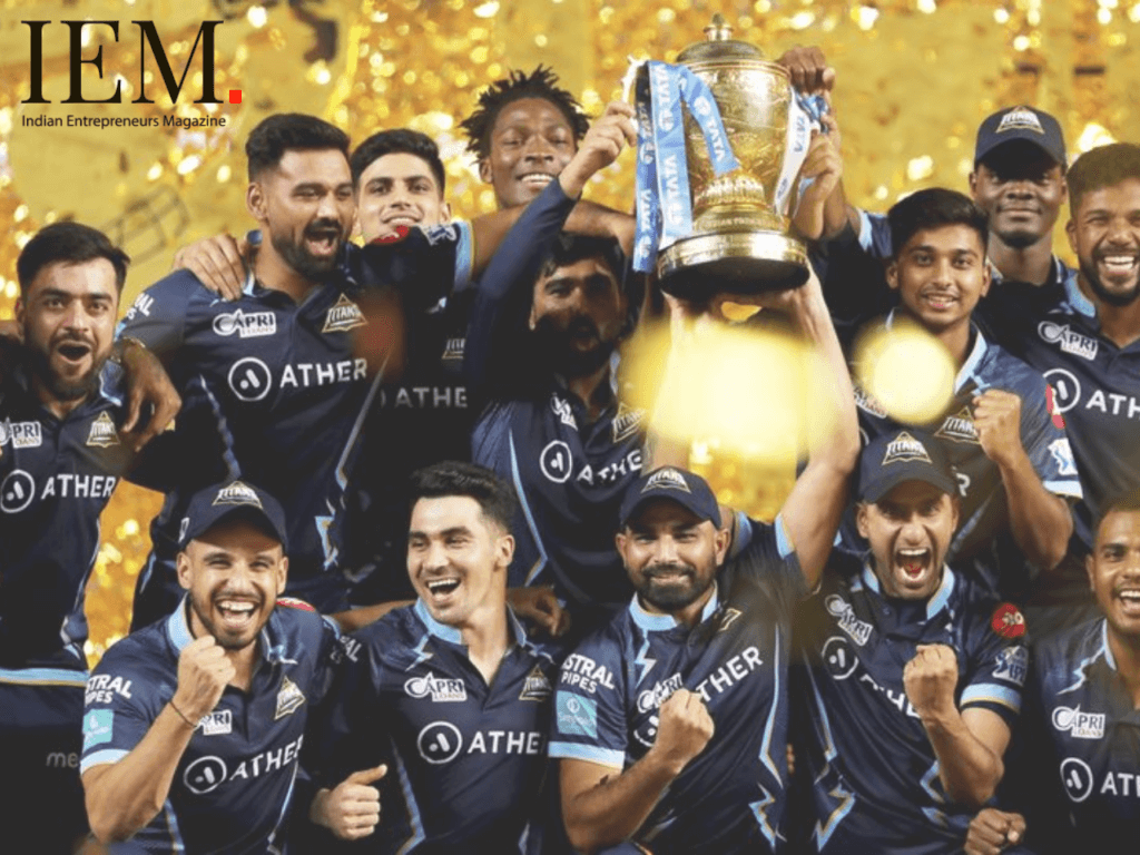 Gujarat Titans Lift IPL 2022 Trophy